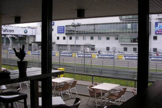 �����������C���X�g���[�g�ł�