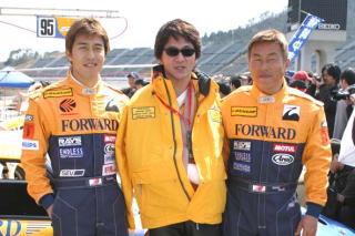 �X�U���ԁ@���c����ƈɓ�����ɃX�|���T�[�A�e�n�q�v�`�q�c�̎В�����ł��B