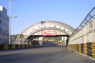 �s�P�R�[�i�[��̃N���z�u���b�W