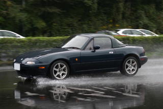 �u���[�L���O�̓E�G�b�g�H������t���b�g�X�|�b�g�̐S�z������܂���B���̓t�����g�����b�N�̐^���Œ��������肵�āB